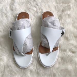 Catherine’s Good Soles Courtyard Sandal - White
